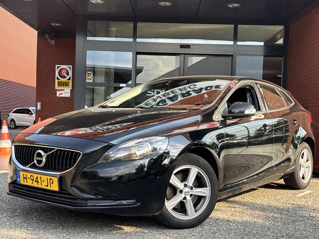 Volvo V40 2.0 T2 Momentum // NAVI // CLIMA // CRUISE // TREKHAAK // LICHT METALEN VELGEN