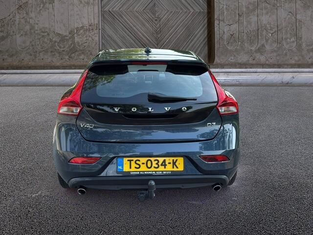 Volvo V40 2.0 D3 Momentum led, navi 150pk