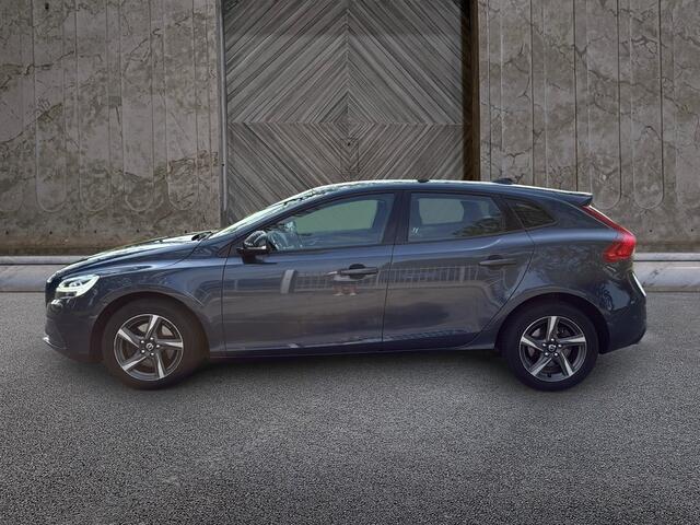 Volvo V40 2.0 D3 Momentum led, navi 150pk