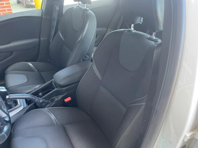 Volvo V40 2.0 T2 122PK PDC voor+achter/Winterpakket/Trekhaak