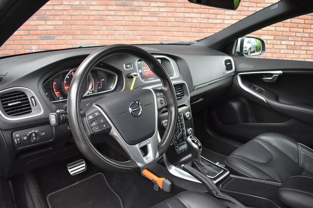 Volvo V40 T3 153PK Polar+ Sport | Keyless entry | H&K Audio | Afneembare trekhaak |