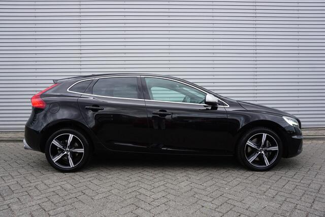 Volvo V40 1.5 T3 Polar+ Sport AUTOMAAT / Climate / Navi / Cruise / Lane ass. / Camera / NAP
