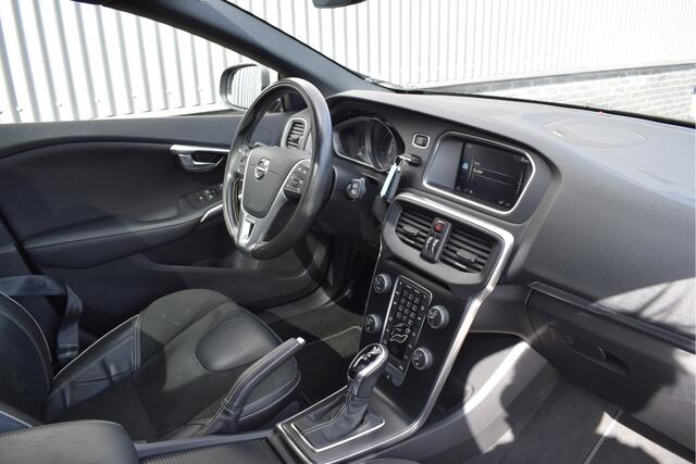 Volvo V40 1.5 T3 R-Design Cruise, Camera, Panorama, Stoelverwarming, Keyless entry, Harman/Kardon