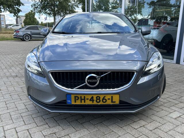 Volvo V40 2.0 T2 Nordic+ 50% deal 5.875,- ACTIE Trekhaak / LED / Stoel verwarming / Cruise / Navi