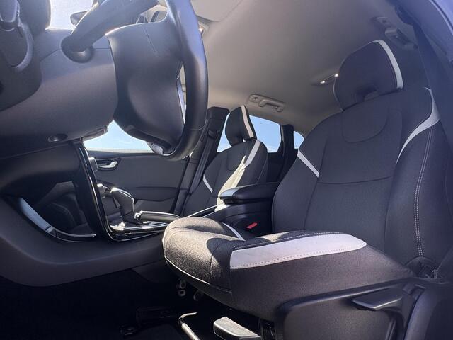 Volvo V40 1.5 T3 Momentum Navigatie | Camera | Stoelverwarming