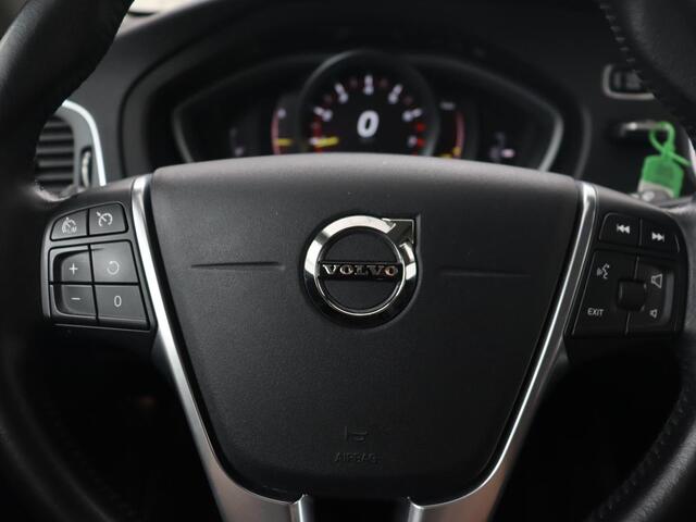 Volvo V40 2.0 T2 Momentum | Stoelverwarming | Full LED | Navigatie | Climate control | Parkeerhulp | Cruise control | Bluetooth