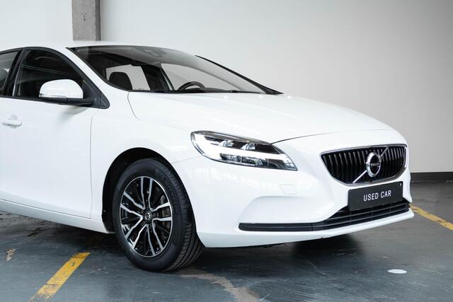 Volvo V40 T2 Automaat Polar+ | Parkeersensoren achter | Volvo on Call | Stoelverwarming | Dealeronderhouden | Navigatie | High perfomance audio | Climate control