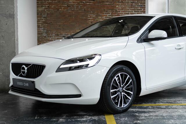 Volvo V40 T2 Automaat Polar+ | Parkeersensoren achter | Volvo on Call | Stoelverwarming | Dealeronderhouden | Navigatie | High perfomance audio | Climate control