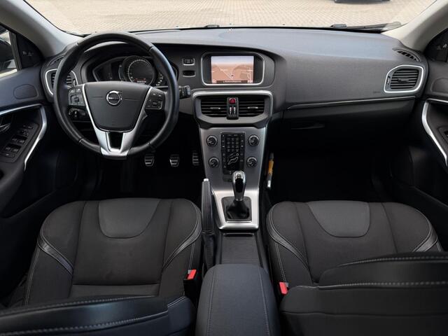Volvo V40 2.0 T2 Nordic+ FACELIFT [ Radar Stoelverw. Trekhaak Nav ]