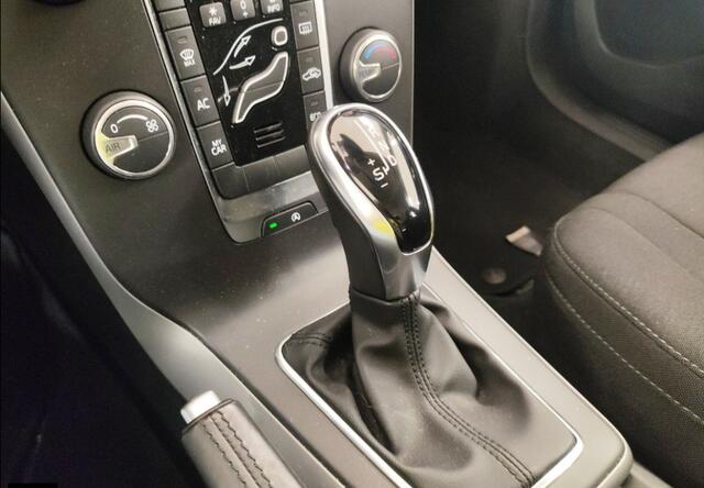 Volvo V40 1.5 T2 Kinetic | 1ste eigenaar | Airco | Cruise controle | Stoelhoogte verstelling |