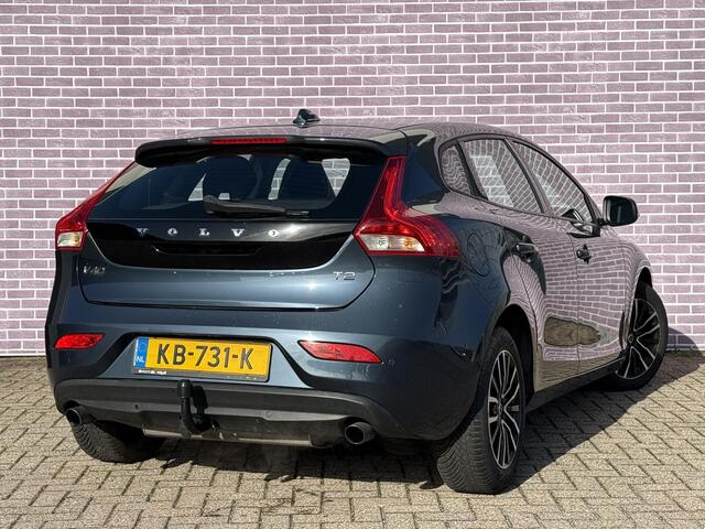 Volvo V40 2.0 T2 Nordic+ | Trekhaak | Standkachel | Volvo on Call | Stoelverwarming | Business pack connect | Cruise control | elektrische voorruit verwarming |