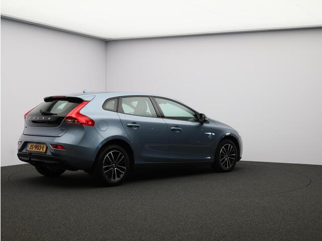Volvo V40 2.0 T2 Nordic+ / Trekhaak / Standkachel / Stoelverwarming / Parkeersensoren Achter / All-Seasonbanden / Cruise Control /