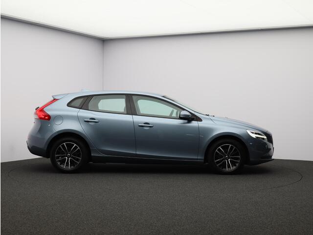 Volvo V40 2.0 T2 Nordic+ / Trekhaak / Standkachel / Stoelverwarming / Parkeersensoren Achter / All-Seasonbanden / Cruise Control /