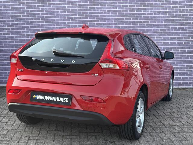Volvo V40 1.5 T2 Kinetic | 1ste eigenaar | Airco | Cruise controle | Stoelhoogte verstelling | Licht metalen velgen 16" | Multimediascherm |