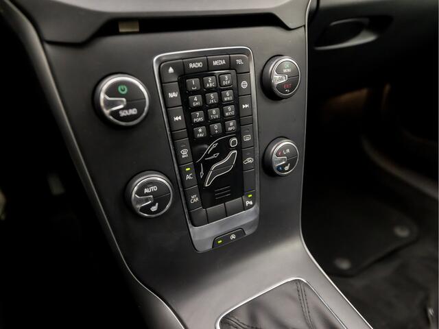 Volvo V40 2.0 T2 Inscription (NAVIGATIE, CLIMATE, CAMERA, STOELVERWARMING, LED KOPLAMPEN, SPORTSTOELEN, CRUISE, PARKEERSENSOREN, NIEUWE APK, NIEUWSTAAT)