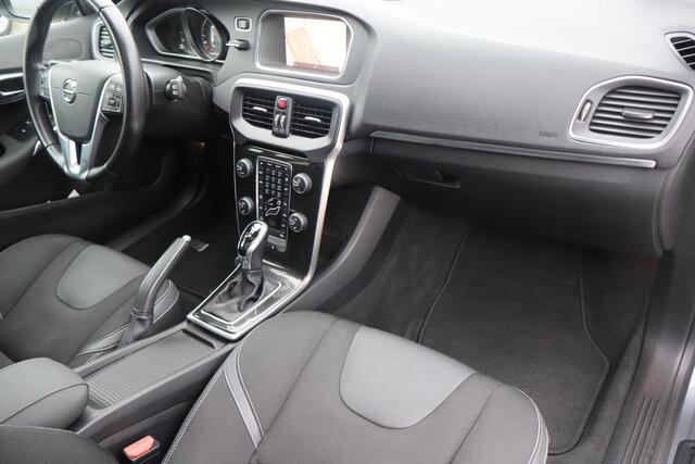Volvo V40 1.5 T2 Edition+ (NL auto), Navigatie, Panoramadak, Camera, Cruise control, Harman/Kardon soundsystem, Stoelverwarming