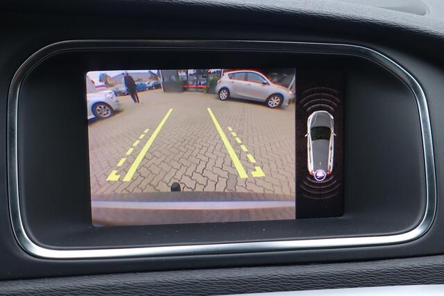 Volvo V40 1.5 T2 Edition+ (NL auto), Navigatie, Panoramadak, Camera, Cruise control, Harman/Kardon soundsystem, Stoelverwarming