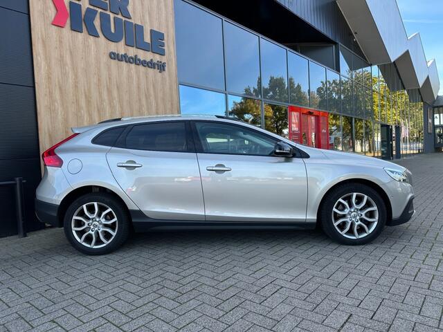 Volvo V40 Cross Country 1.5 T3 Polar+ Luxury / Pano / NAP