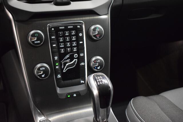 Volvo V40 2.0 T3 153pk Nordic+ Xenon/ Stoel, voorruit verw./ Standkachel/ Digitaal dashboard
