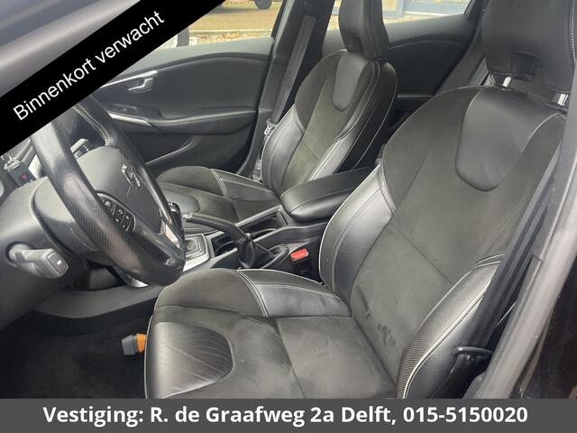 Volvo V40 2.0 T4 Business Sport | Cruise Control | Parkeersensoren | Stoelverwarming