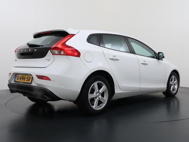 Volvo V40 1.5 T3 Momentum Climate Control/Verw Stoelen v+a/Bluetooth etc.
