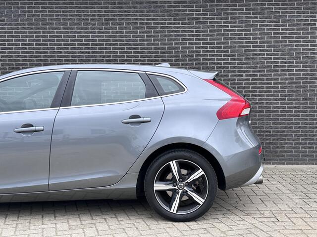 Volvo V40 2.0 T4 Business Sport | R-Design | Navigatie | Stoel verwarming