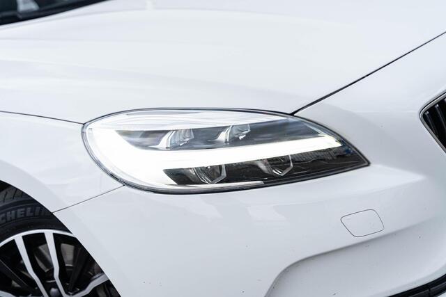 Volvo V40 1.5 T2 Polar+ | Automaat | Navi | Stoelverwarming | Park Assist | Cruise Control | High Performance Audio | Climate Control | Bluetooth | Volvo On Call | DAB |