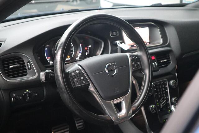 Volvo V40 2.0 T4 Business Sport | 20'' wielen | Bodykit | Dakspoiler | Wordt verwacht!
