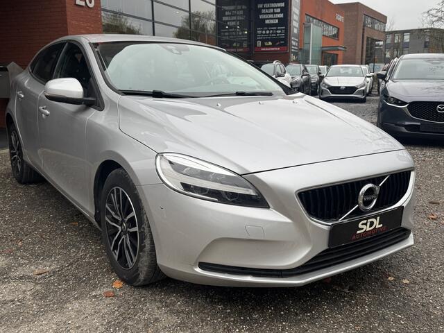 Volvo V40 2.0 T2 Momentum // NAVI // PDC // CLIMA // CRUISE // LED KOPLAMPEN // BLUETOOTH //