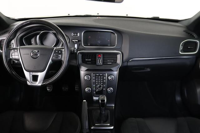 Volvo V40 2.0 T2 Nordic+ R-Design, Leder, Navigatie, Stoelverwarming