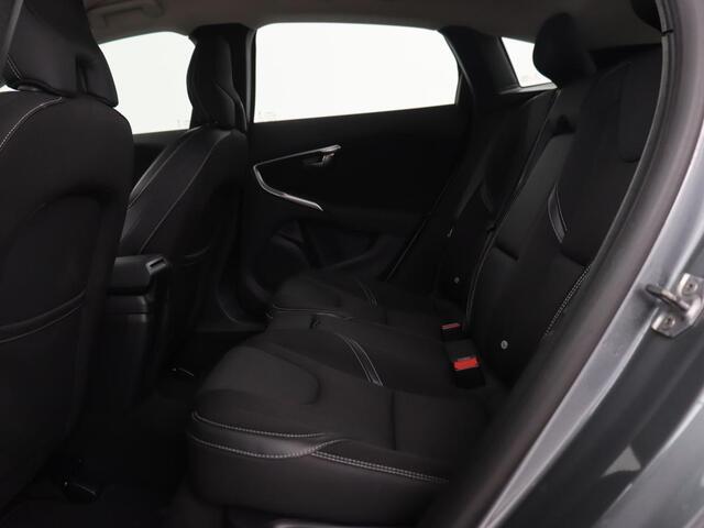 Volvo V40 1.5 T2 Polar+ | Automaat | Stoelverwarming | Full LED | Navigatie | Parkeerhulp | Climate control | Bluetooth | Cruise control