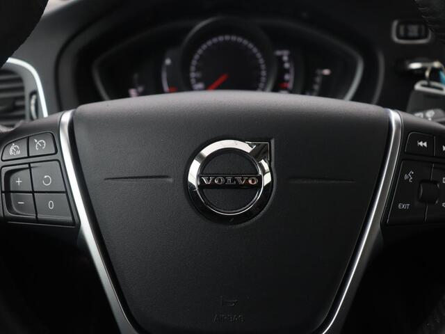 Volvo V40 1.5 T2 Polar+ | Automaat | Stoelverwarming | Full LED | Navigatie | Parkeerhulp | Climate control | Bluetooth | Cruise control
