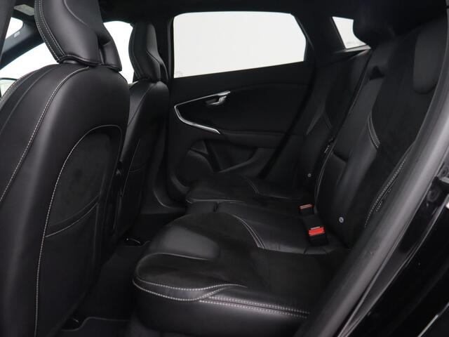 Volvo V40 1.5 T3 Polar+ Sport | Panoramadak | Stoelverwarming | Camera | Full LED | Navigatie | Park Assist | Harman/Kardon | Keyless | R Design