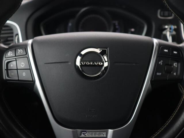 Volvo V40 1.5 T3 Polar+ Sport | Panoramadak | Stoelverwarming | Camera | Full LED | Navigatie | Park Assist | Harman/Kardon | Keyless | R Design