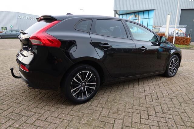 Volvo V40 2.0 T3 NORDIC+ ( EXPORT PRICE)
