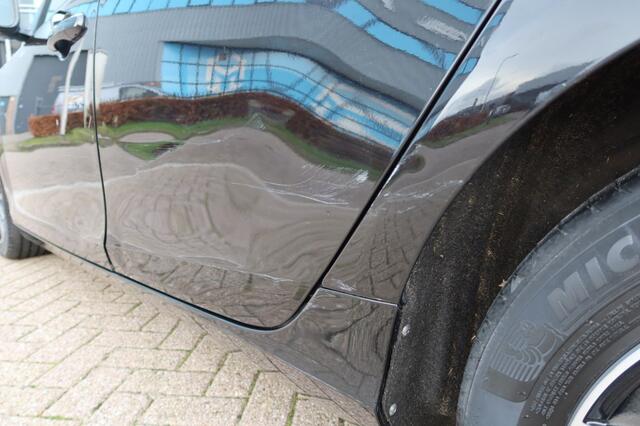 Volvo V40 2.0 T3 NORDIC+ ( EXPORT PRICE)