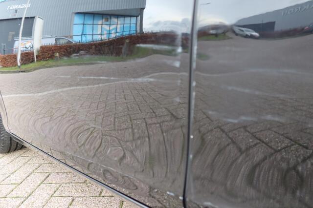 Volvo V40 2.0 T3 NORDIC+ ( EXPORT PRICE)