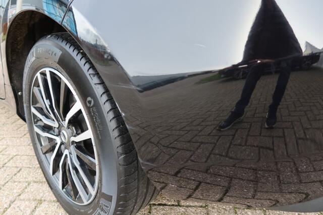 Volvo V40 2.0 T3 NORDIC+ ( EXPORT PRICE)