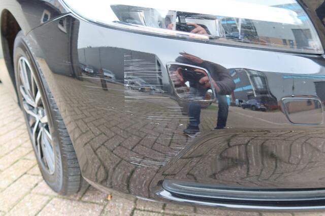 Volvo V40 2.0 T3 NORDIC+ ( EXPORT PRICE)