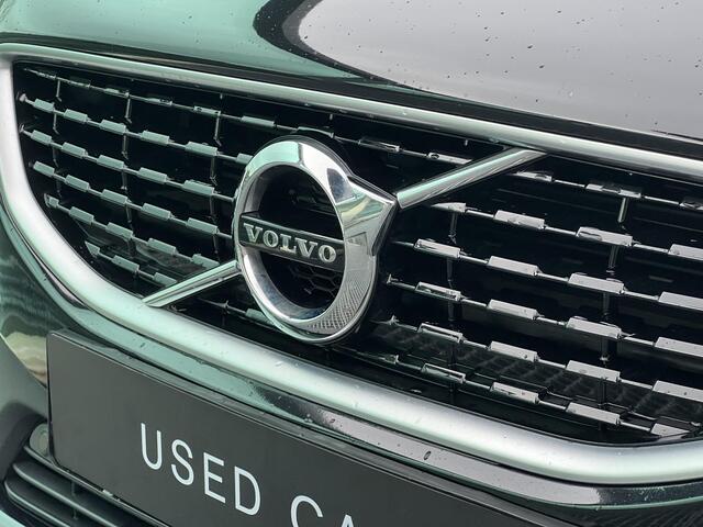 Volvo V40 2.0 T4 Business Sport Lederen bekleding, Full Led koplampen, Panorama dak, Parkeer camera, Parkeerverwarming