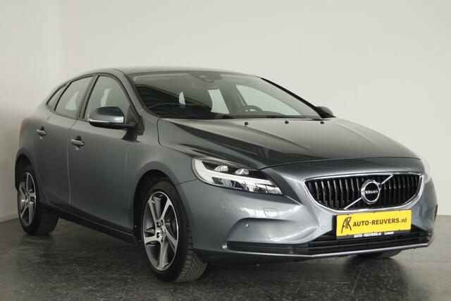 Volvo V40 2.0 T2 Momentum / LED / Navi / Cam / Cruisecontrol