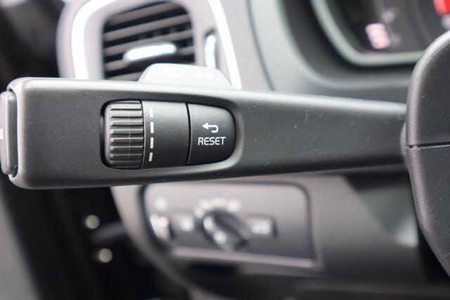 Volvo V40 2.0 T2 Momentum | voll.deal. oh.| navi | stoelverw.| jaarbrt