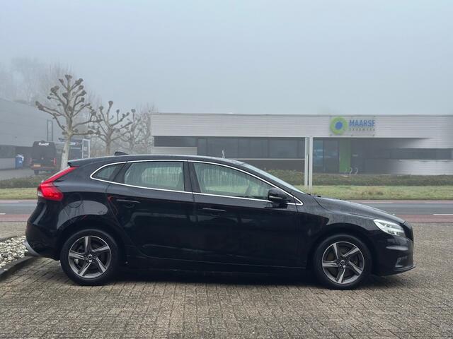 Volvo V40 2.0 D3 Business Sport R-design Automaat Trekhaak