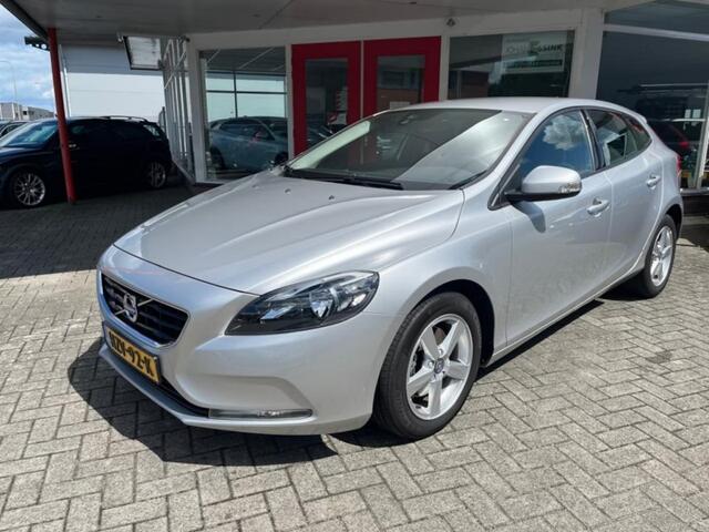 Volvo V40 2.0 T2 122PK Onderhoudshistorie/PDC/Bluethooth
