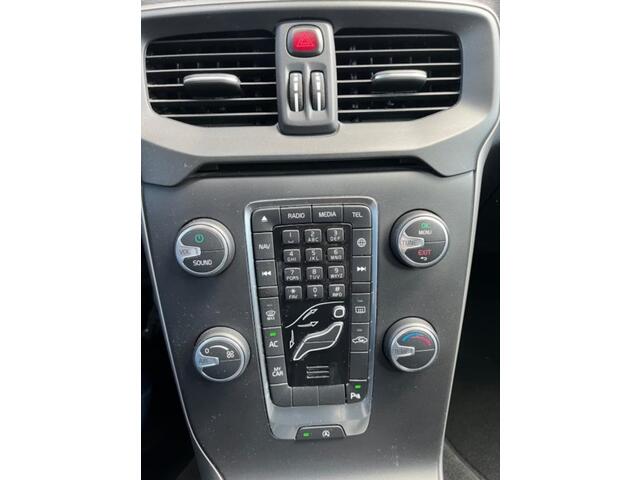 Volvo V40 2.0 T2 122PK Onderhoudshistorie/PDC/Bluethooth