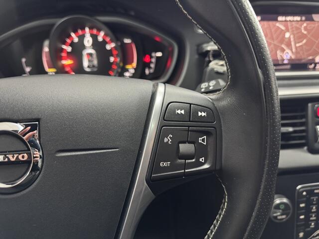 Volvo V40 1.5 T3 Polar+ R-Design Aut. Pano Camera Nap