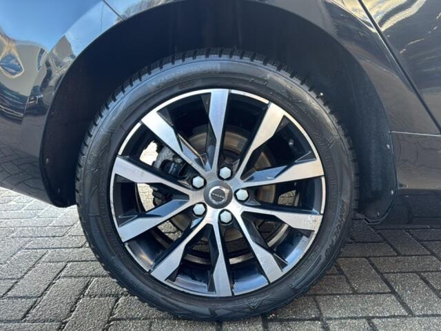 Volvo V40 2.0 KINETIC PDC/CRUISECONTROL/NAVI