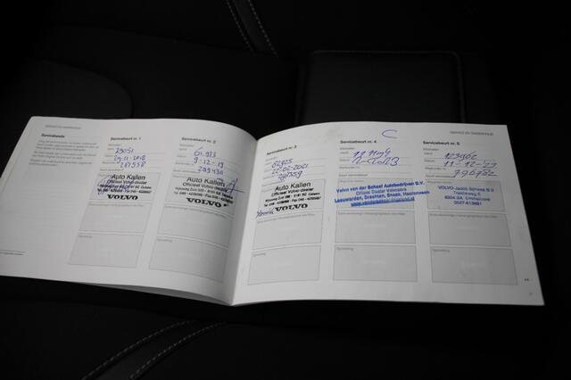 Volvo V40 1.5 T2 Nordic + Automaat - Stoelverw. Navi, Clima, Half Leer, Trekhaak