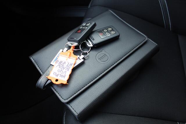 Volvo V40 1.5 T2 Nordic+ Automaat | Dealer onderhouden