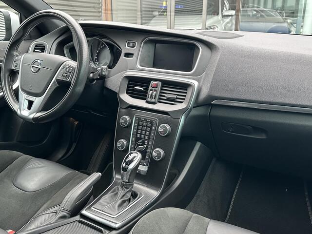 Volvo V40 1.5 T3 Polar+ Sport / Pano. dak / Camera achter / Adaptive Cruise / Keyless / Park assist / Voorstoelen verwarmd / Harman Kardon /